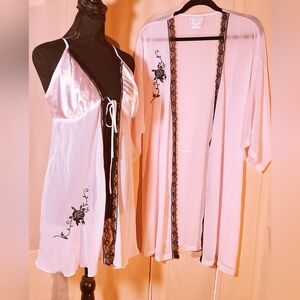 SECRET TREASURES Elegant Light Pink Sleepwear Set with Black Embroidery
